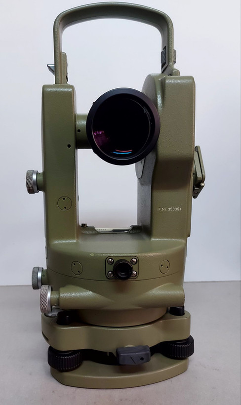 خرید تئودولیت مکانیکی ویلد T16 با جعبه ی صحرایی