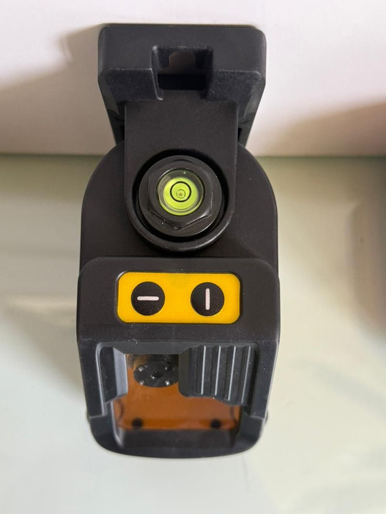 تراز لیزری ژئو سیستمز مدل HW 088 با جعبه