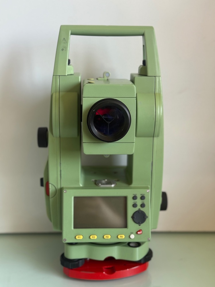 خرید دوربین توتال استیشن LEICA سری TCR 407 POWER لیزر دار با متعلقات جانبی