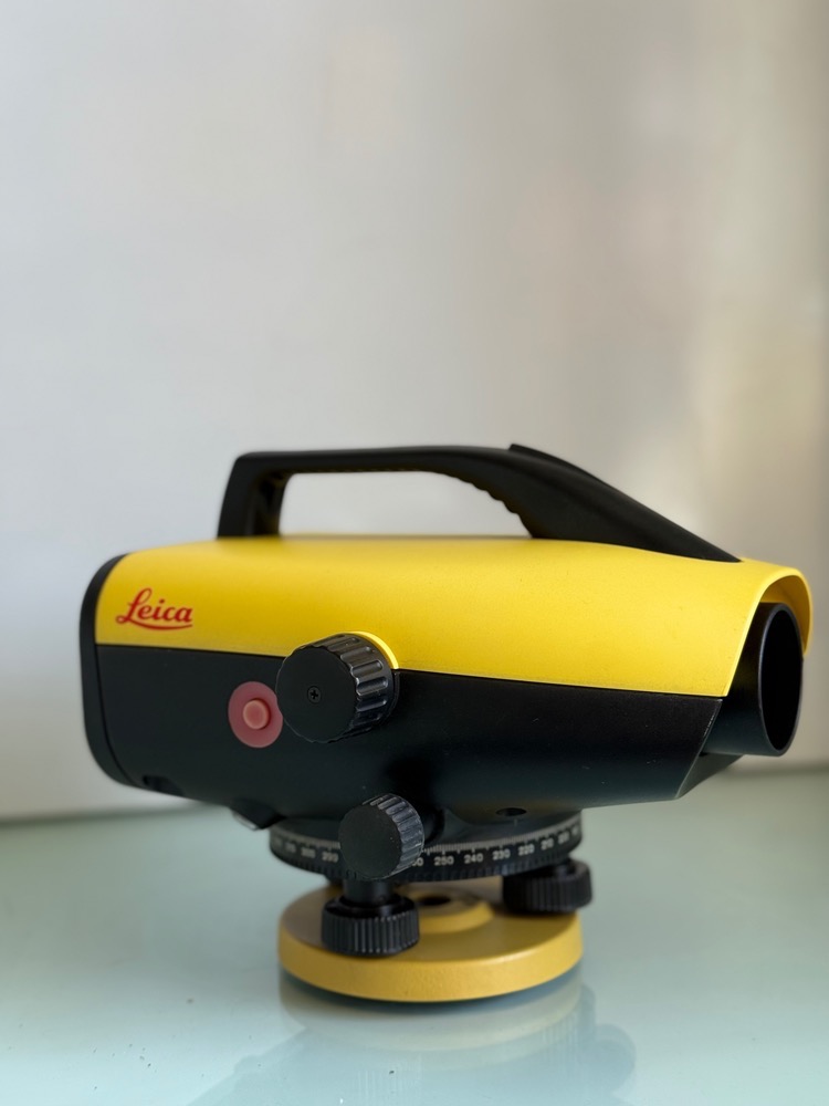 ترازیاب دیجیتال لایکا Sprinter 250M مقاوم در برابر گرد و غبار و آب (IP55)