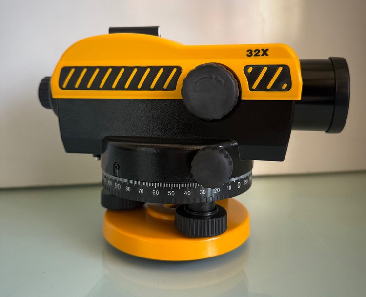 خرید دوربین ترازیاب CST BERGER مدل 32X