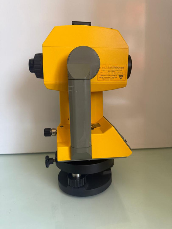 TRIMBEL 3303 DR TOTAL STATION