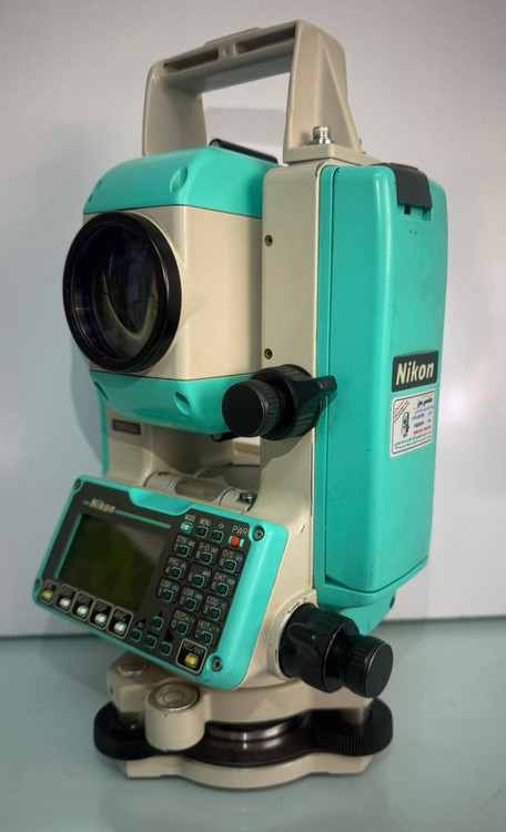 خرید توتال استیشن نیکون DTM 332 دقت 5 ثانیه کارکرده