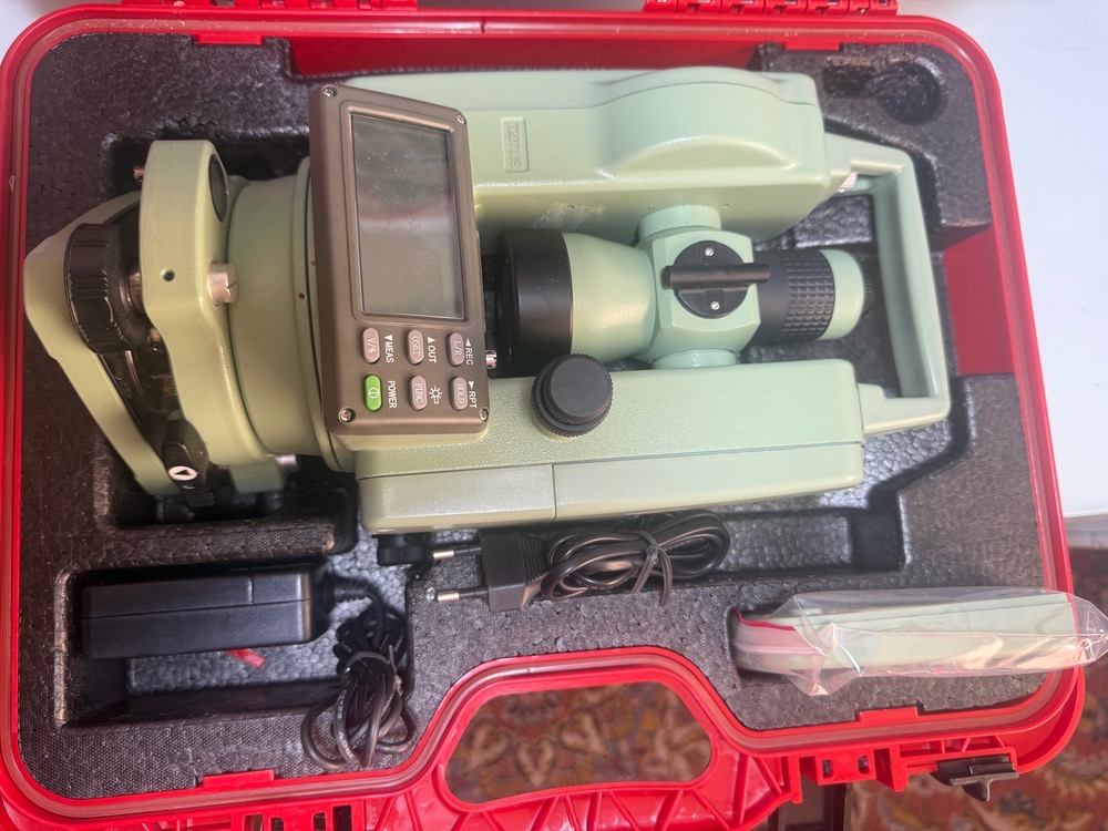 خرید تئودولیت دیجیتال سندینگ ET - 02 کارکرده در حد آک