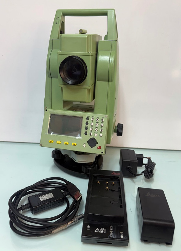 خرید توتال استیشن لایکا TCR 805 POWER دقت 5 ثانیه با متعلقات داخل جعبه