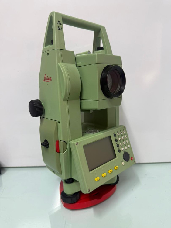 توتال استیشن لایکا TC 805 دقت 5 ثانیه اورجینال