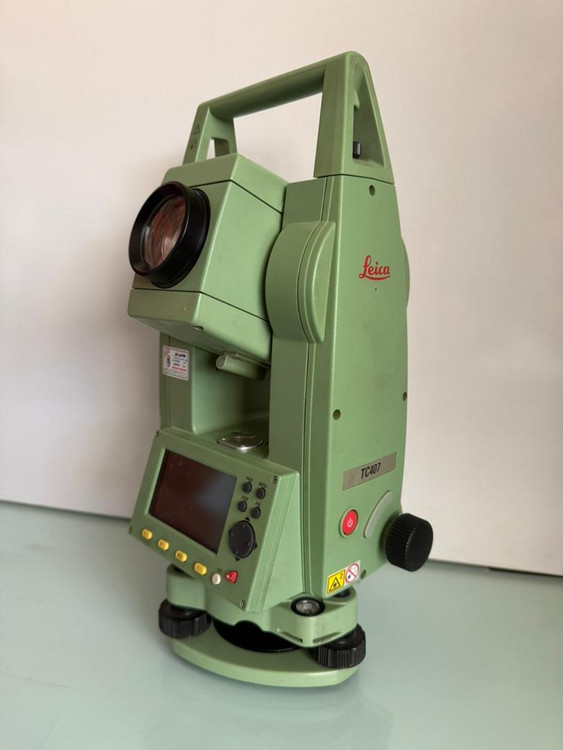 خرید توتال استیشن لایکا مدل TC 407 کالیبره شده