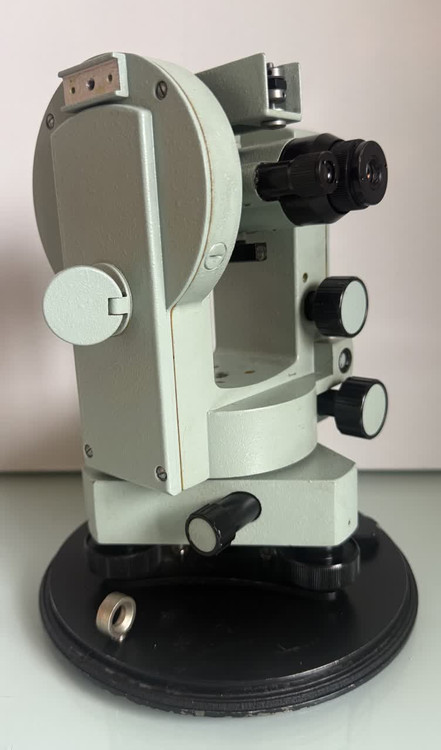 خرید تئودولیت مکانیکی روسی 2T30N کارکرده بسیار تمیز