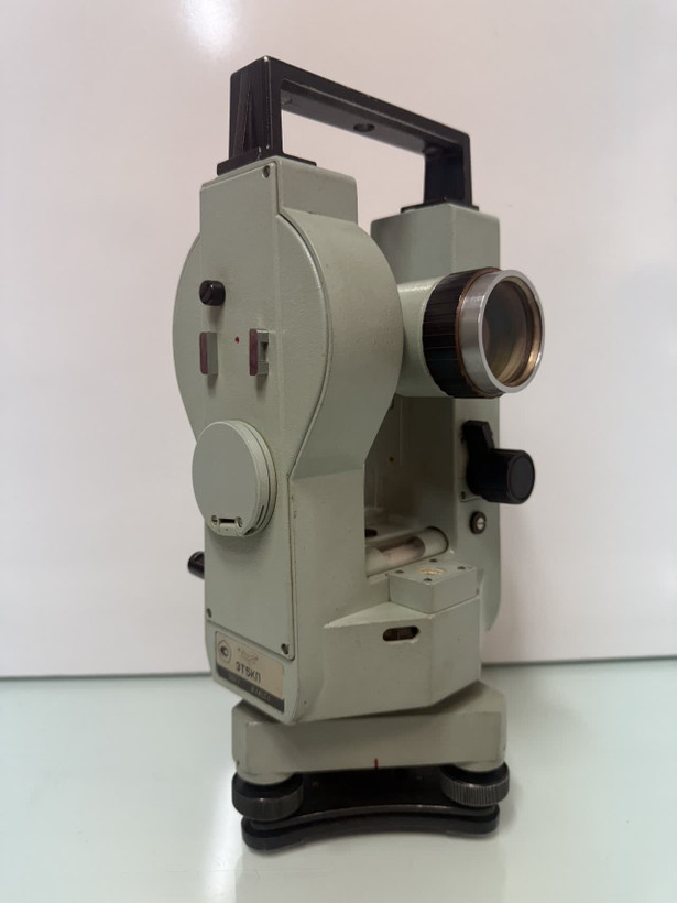 تئودولیت مکانیکی روسی مدل 3T 5 KN