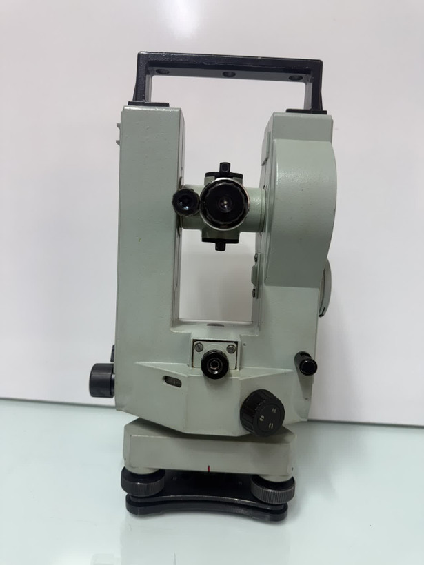 تئودولیت مکانیکی روسی مدل 3T 5 KN