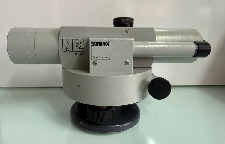 ترازیاب اتوماتیک زایس مدل NI2