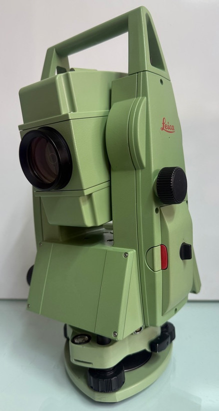 توتال استیشن لایکا Leica TCR805 Power R400 دقت ۵ ثانیه